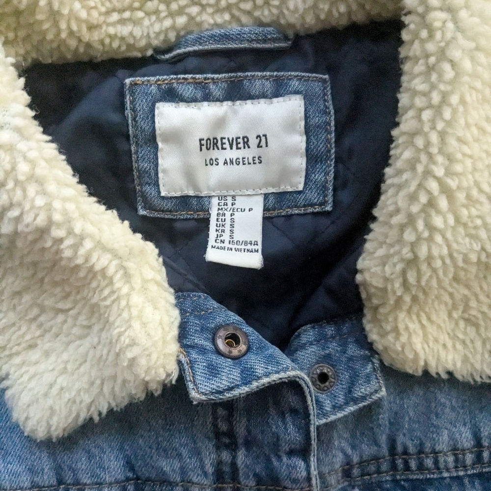 Forever 21 Sherpa Lined Denim Jacket | Size Small - Picture 4 of 4